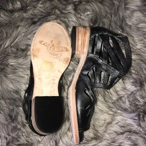 Steve Madden Freebird peep toe birdie